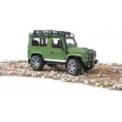 Bruder 02590 Land Rover Defender Station Wagon -Spielwarenladen bruder 02590 land rover defender station wagon 4