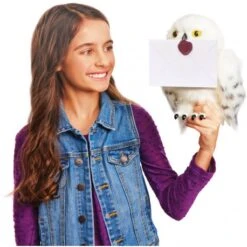 Amigo WWO Hedwig - Interaktive Eule -Spielwarenladen spin master wizarding world harry potter hedwig interaktive eule 7